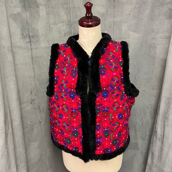 New Romanien vest/bundita from Hunedoara / tinutul Padurenilor - Picture 3 of 7